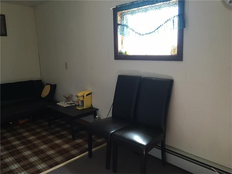 23 Spring St, Dexter, ME 04930